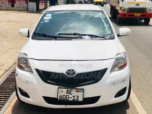 Toyota Yaris 2009 White