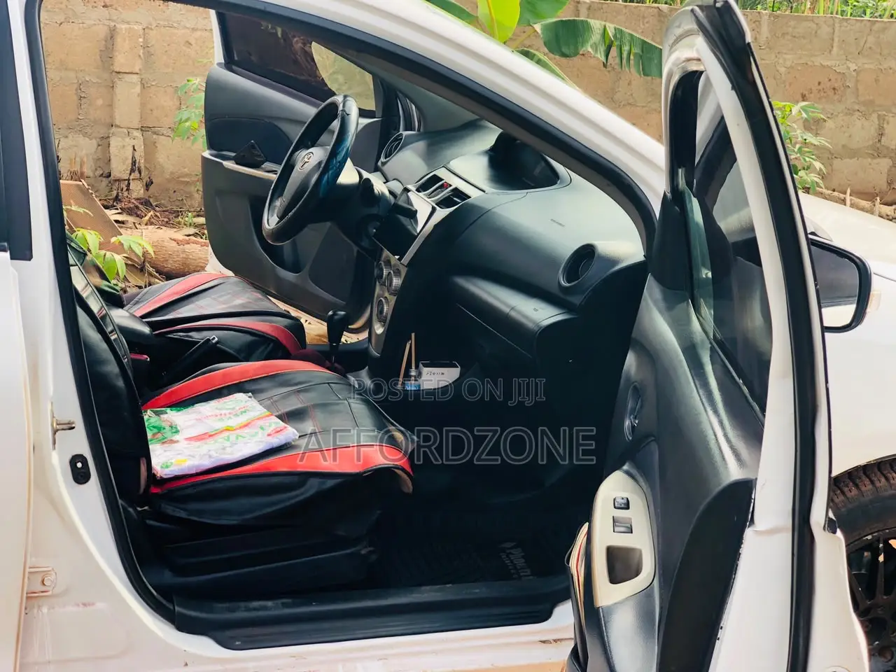 Toyota Yaris 2009 White