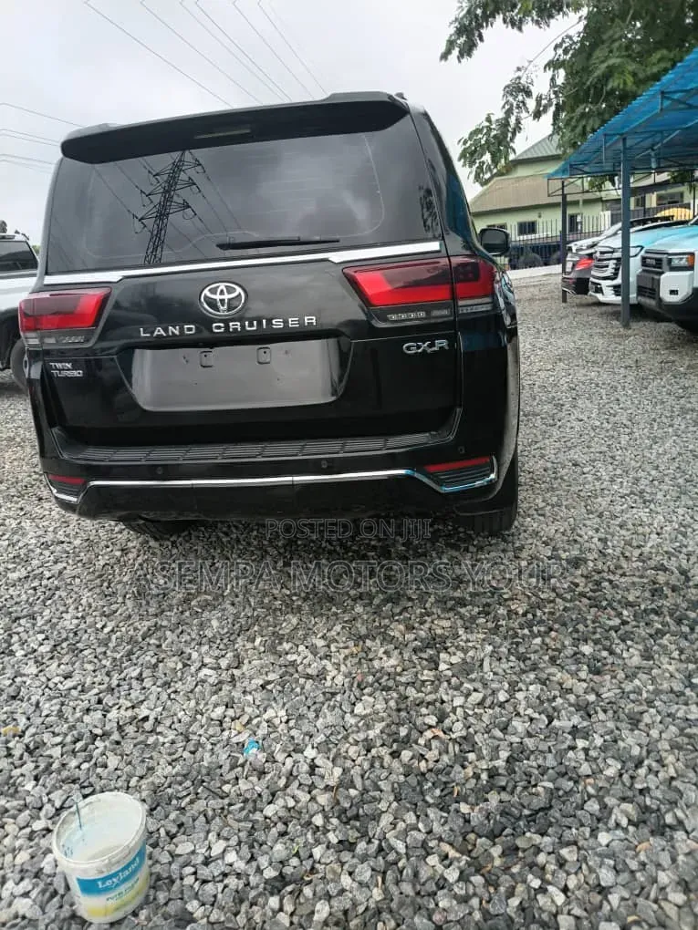 Toyota Land Cruiser 2022 Gray