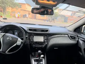 Nissan Qashqai 2018 Brown