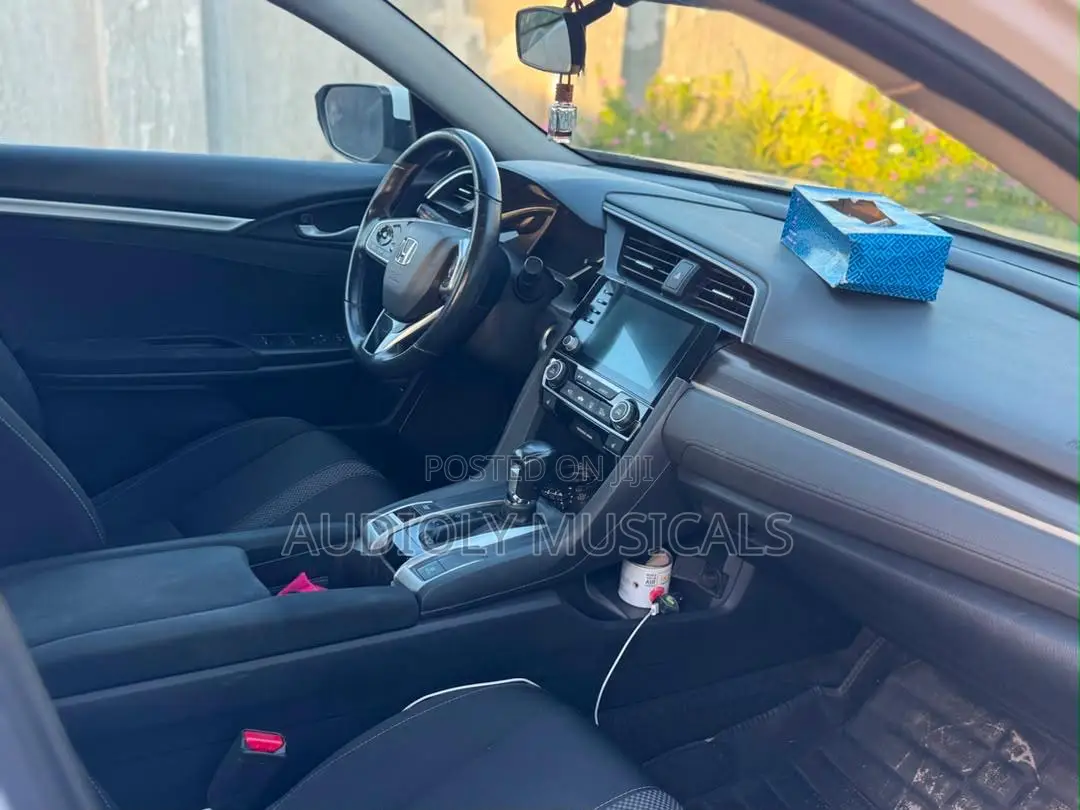 Honda Civic 2019 Gray