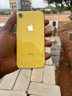Apple iPhone XR 64 GB Yellow