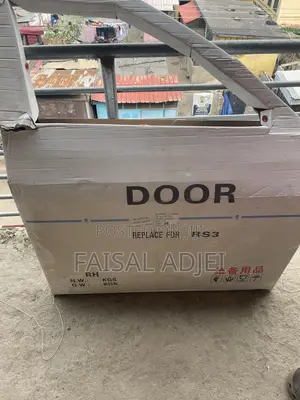 Honda CR-v 23 Front Door