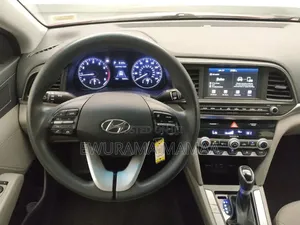 Hyundai Elantra 2020 Red
