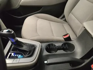Hyundai Elantra 2020 Red