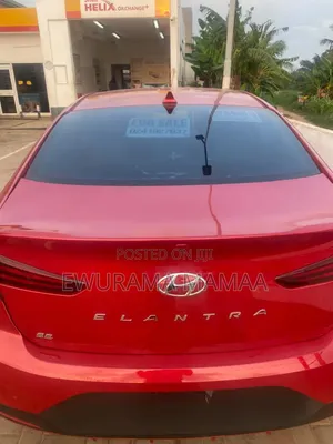 Hyundai Elantra 2020 Red