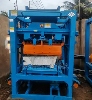 Semi-Automatic Concrete Block Machine