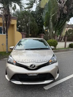 Toyota Vitz 1.3 FWD 3dr 2015 Gold