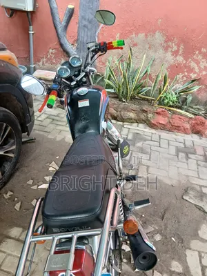 New Royal RY125 2025 Black