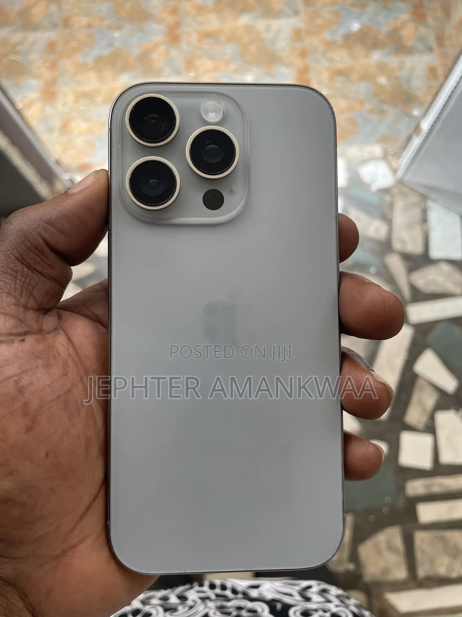 Apple iPhone 16 Pro 128 GB Gray