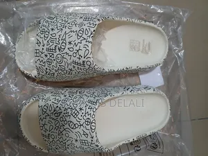 Unisex Outdoor and Indoor Slippers