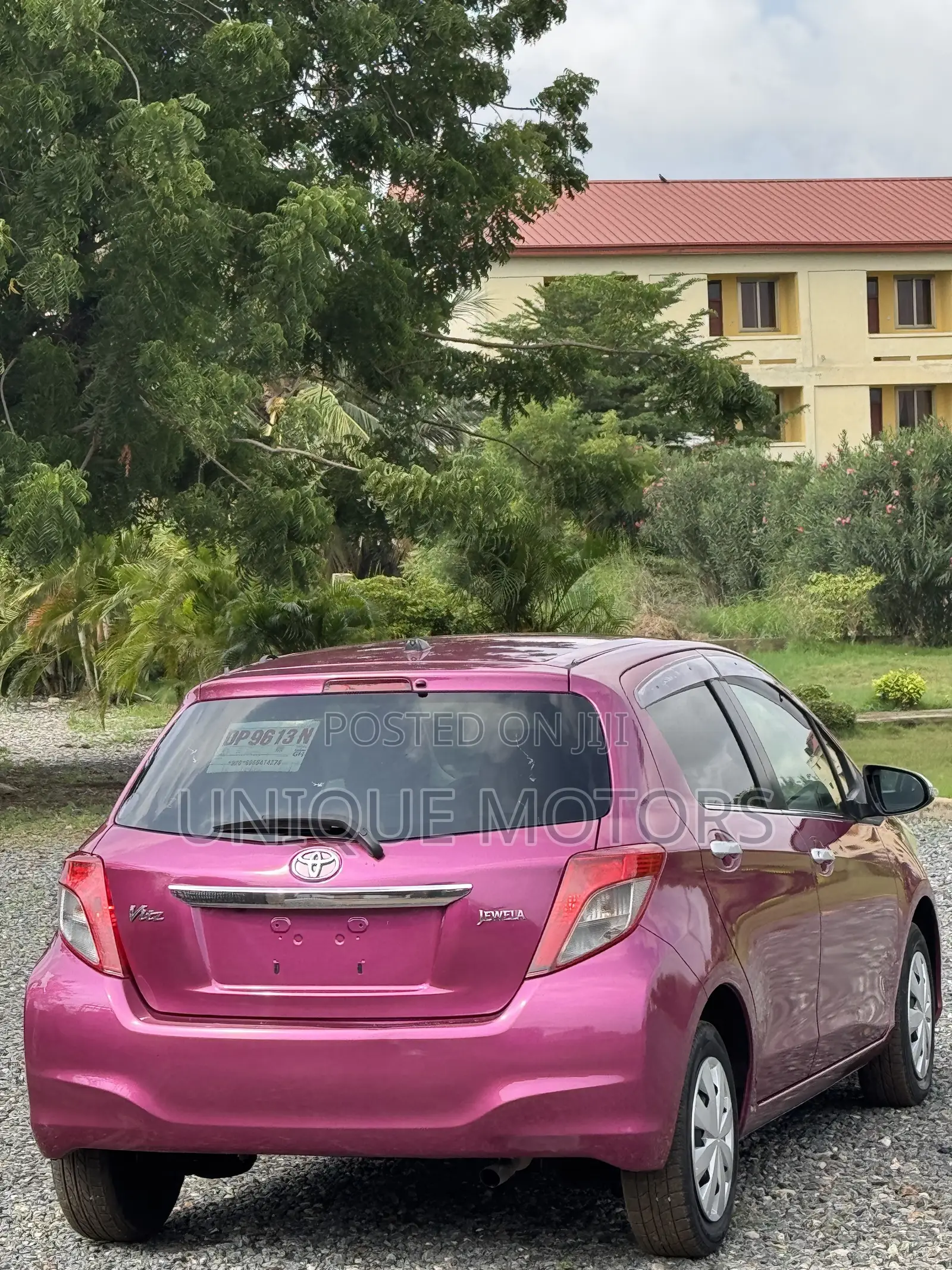 Toyota Vitz 1.3 AWD 5dr 2012 Purple