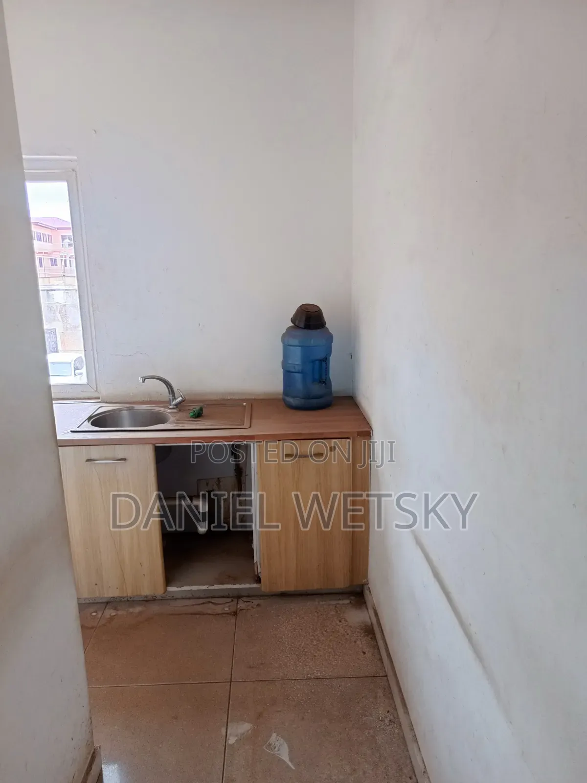 A 10 Rooms Storey Building Office Is for Rent at Accra Tudu,