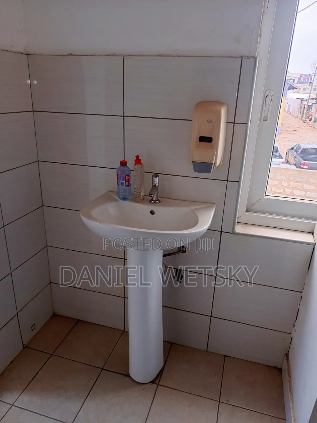 A 10 Rooms Storey Building Office Is for Rent at Accra Tudu,
