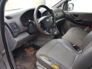 Hyundai Starex 2015 Silver