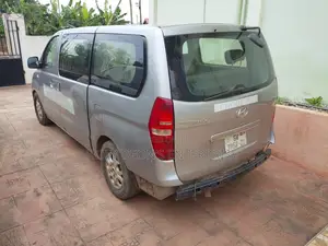 Hyundai Starex 2015 Silver