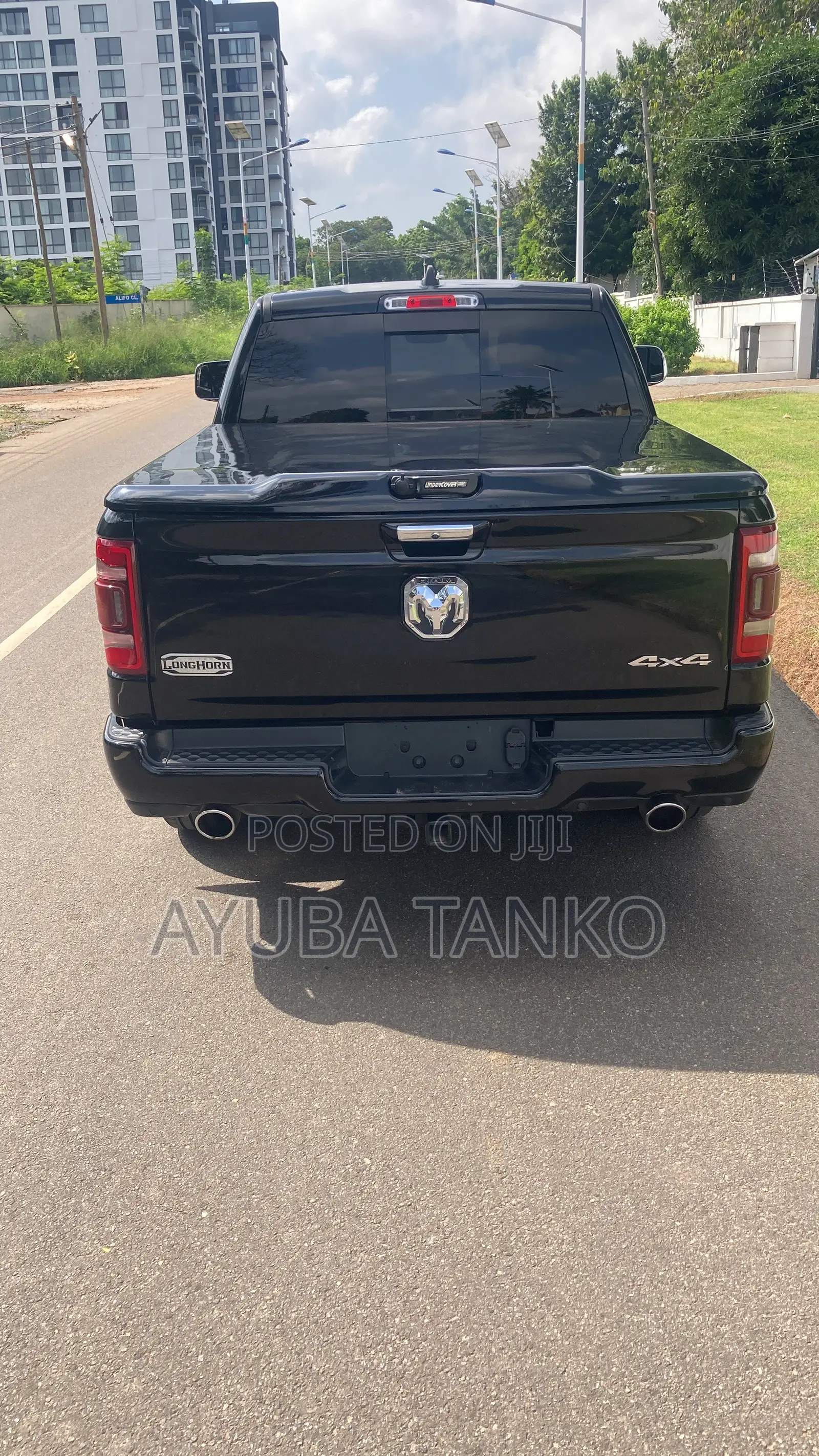 RAM 1500 2022 Black