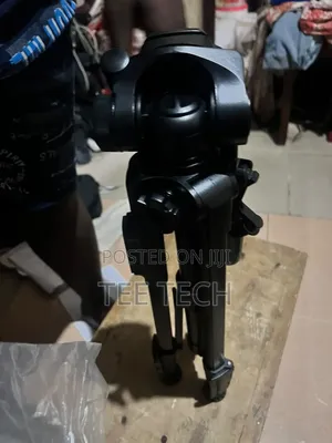 VCT-668 Video Tripod+ Phone Holder