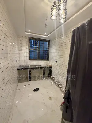 1bdrm Apartment in Westhills Mall for rent
