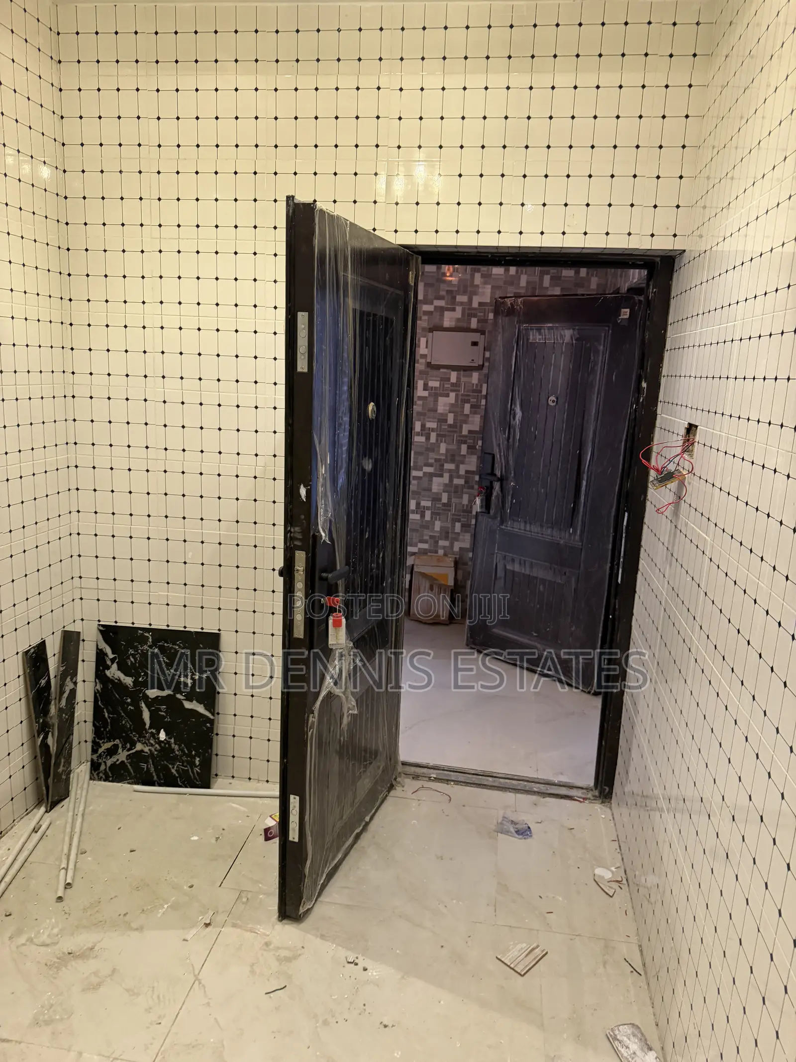 1bdrm Apartment in Westhills Mall for rent