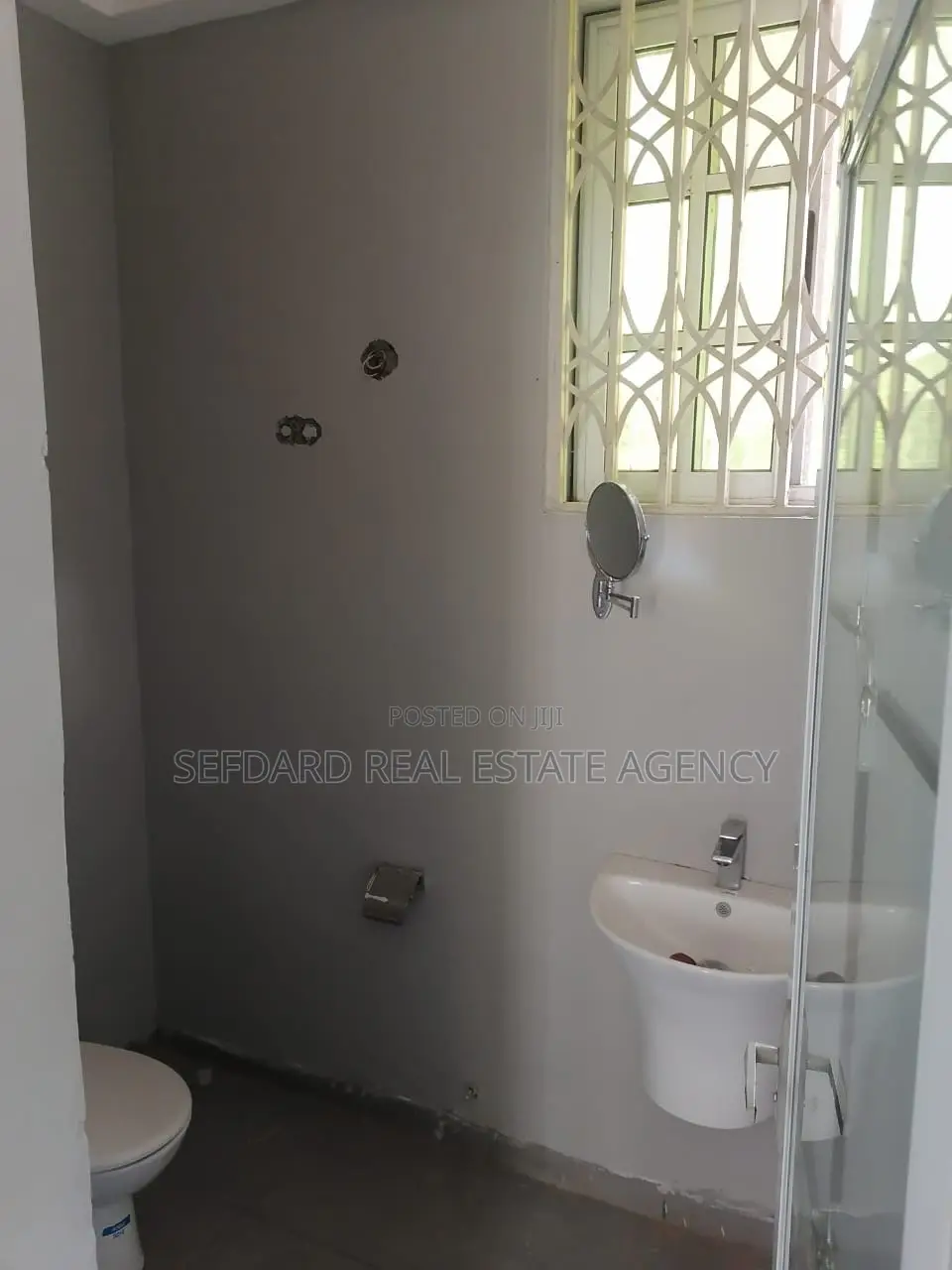 4bdrm Duplex in Sefdard Properties, Pokuase for rent