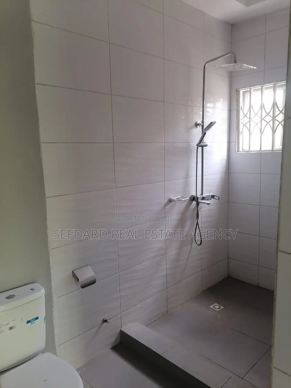 4bdrm Duplex in Sefdard Properties, Pokuase for rent