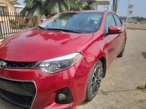 Toyota Corolla 2016 Red