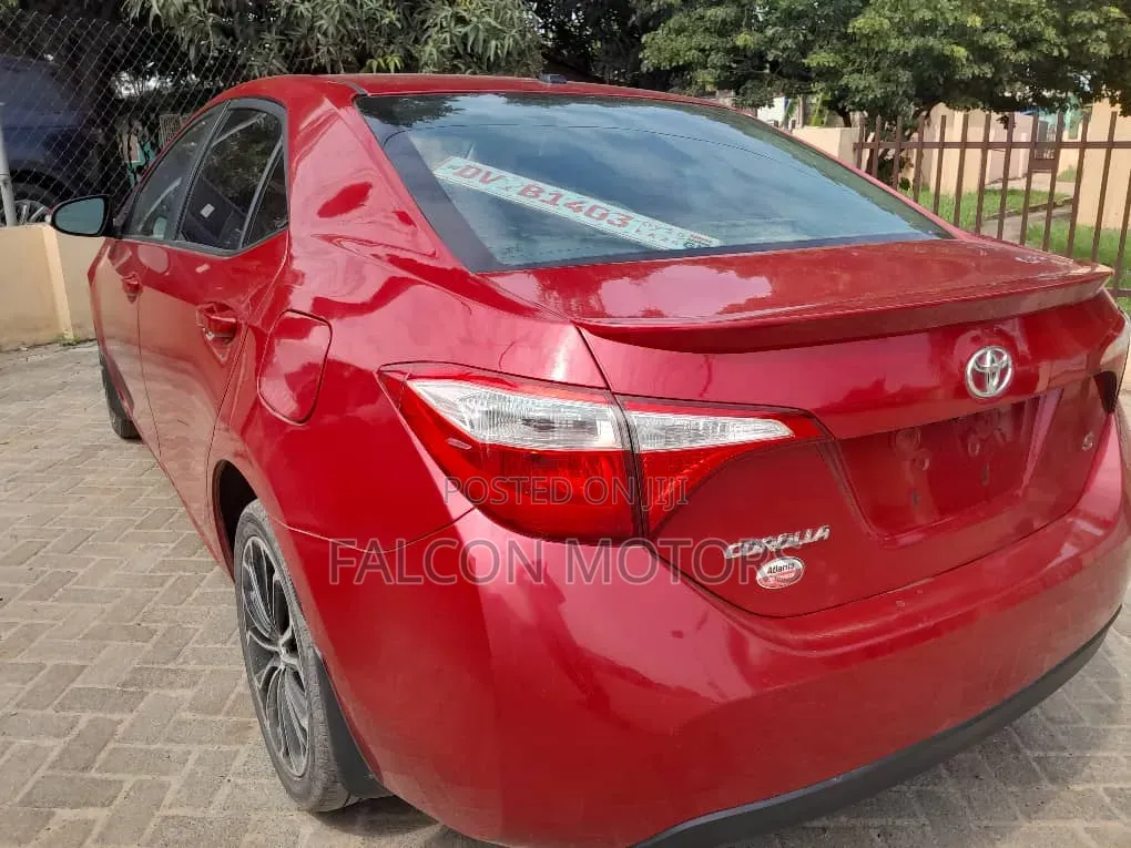 Toyota Corolla 2016 Red