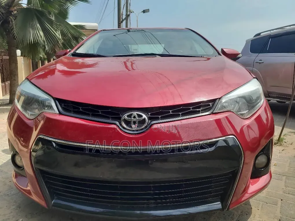 Toyota Corolla 2016 Red
