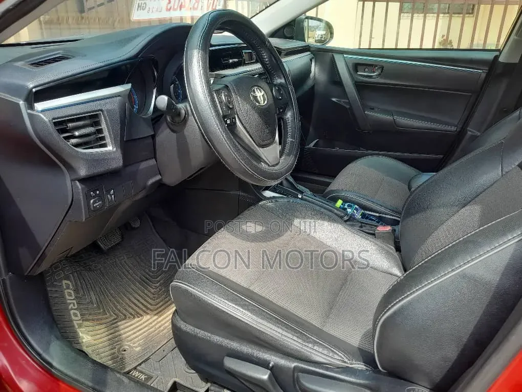 Toyota Corolla 2016 Red