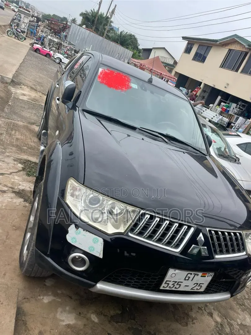 Mitsubishi L200 2012 Black
