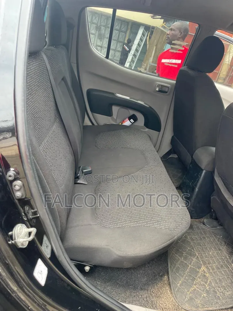 Mitsubishi L200 2012 Black