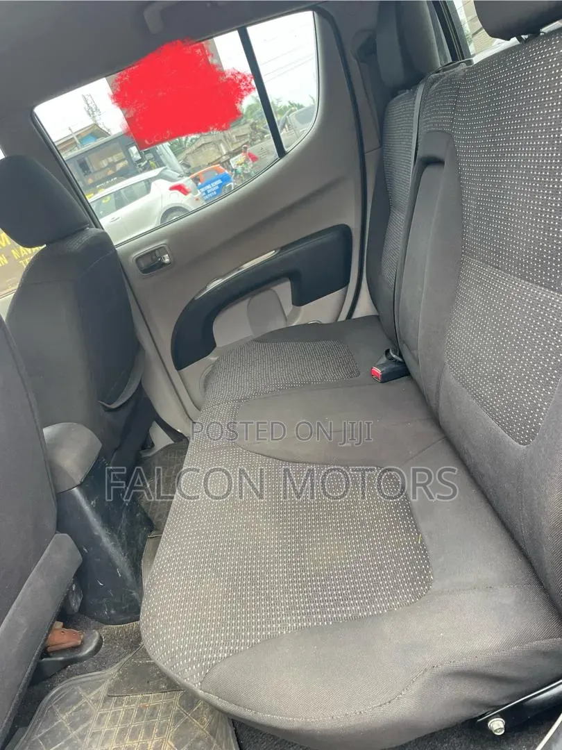 Mitsubishi L200 2012 Black