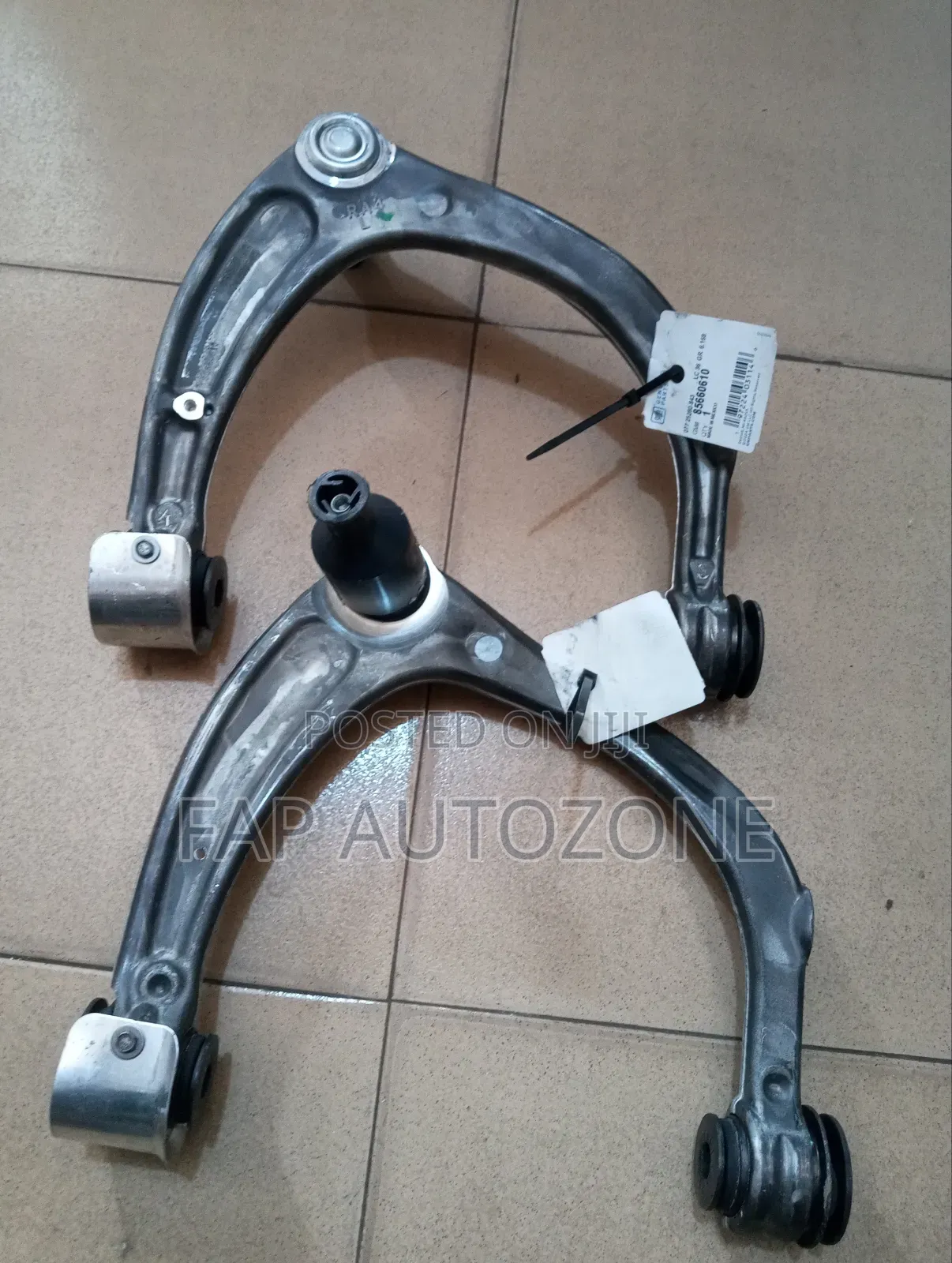 Original General Motors (GM) Genuine Escalade Upper Arm From USA