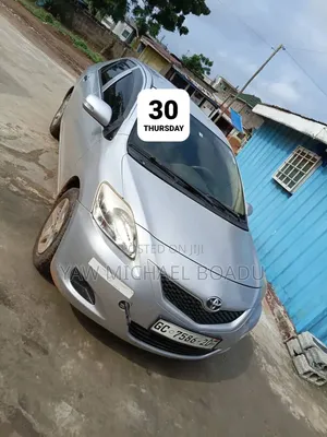 Toyota Belta 2010 Silver