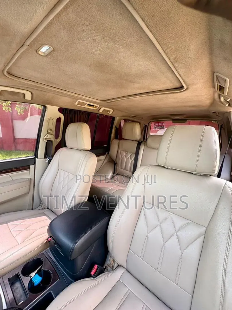 Mitsubishi Pajero 2015 Black