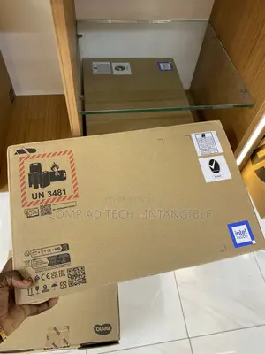 New Laptop HP 14S 8GB Intel Core i3 SSD 256GB