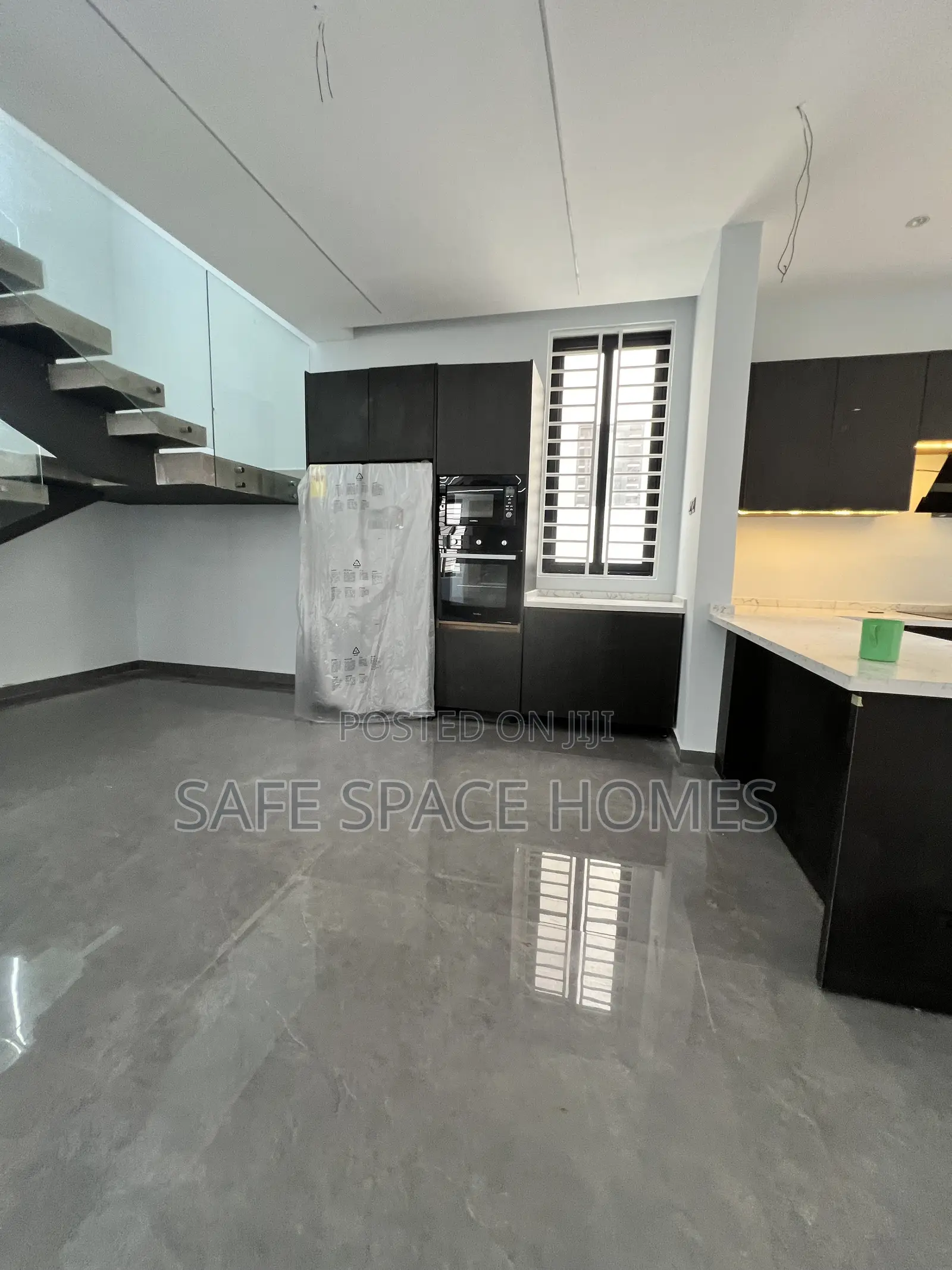 4bdrm Duplex in Burma Camp for rent