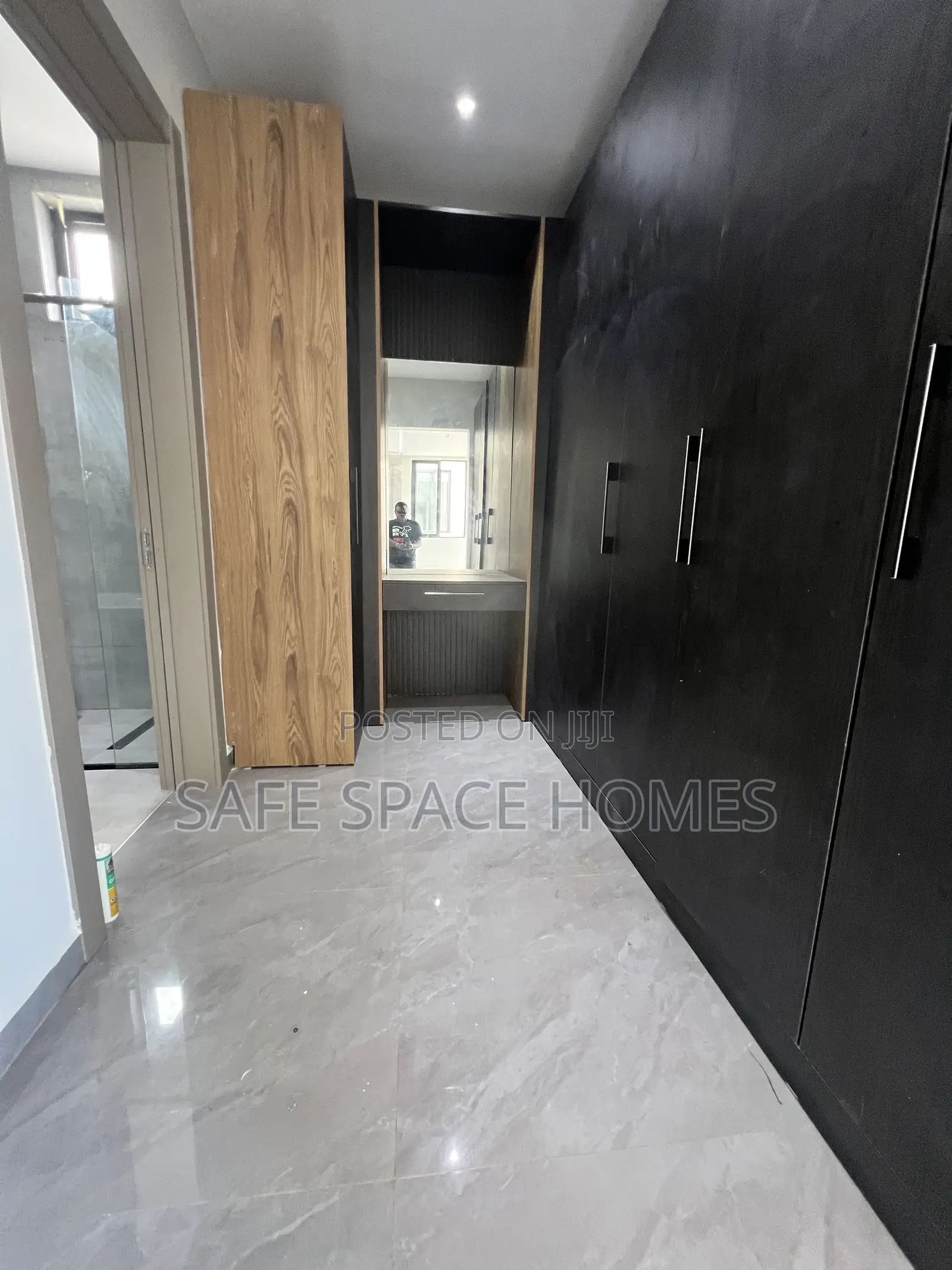 4bdrm Duplex in Burma Camp for rent