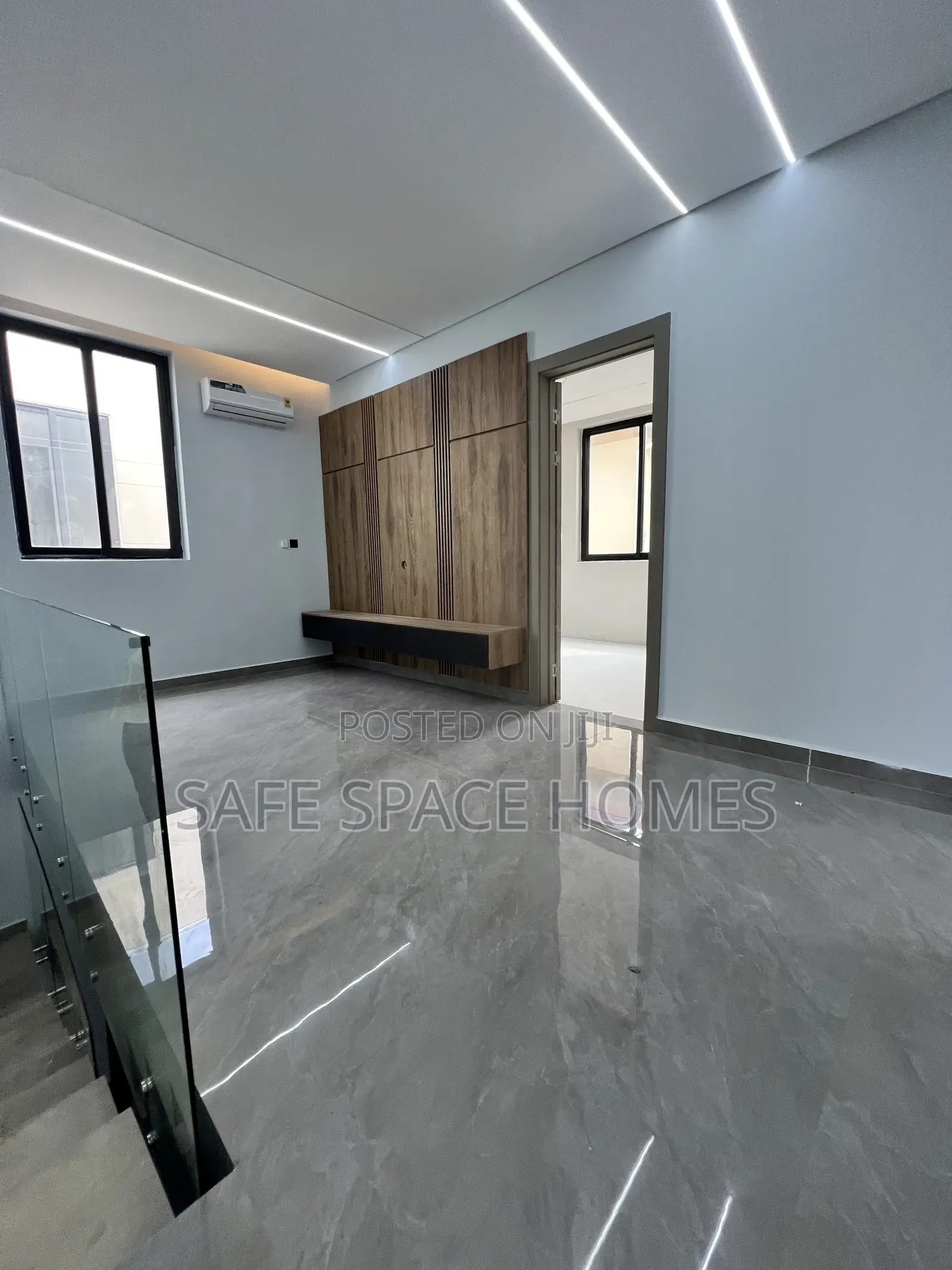 4bdrm Duplex in Burma Camp for rent