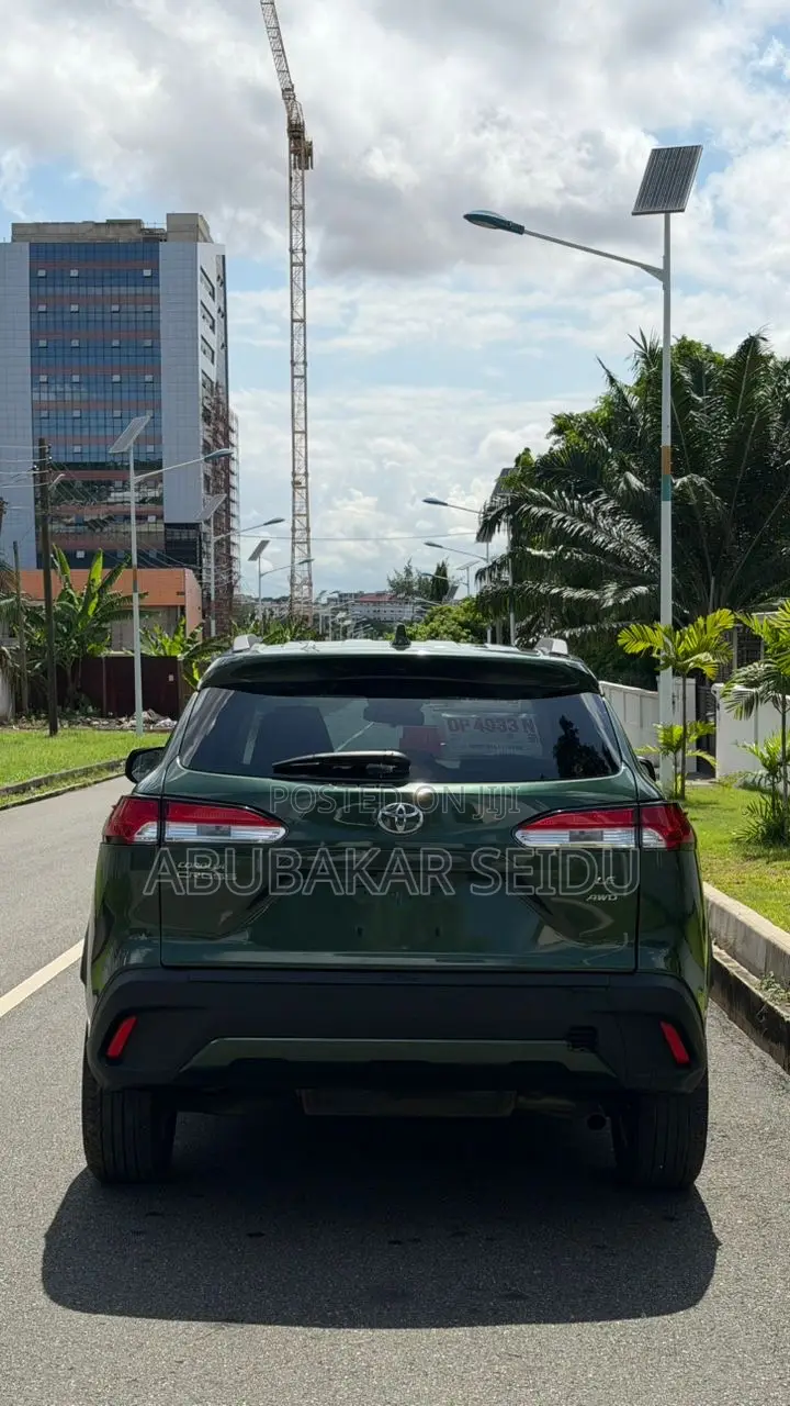 Toyota Corolla Cross LE 4WD 2024 Green