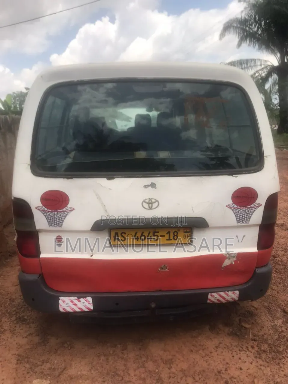 Toyota HiAce 2018 White