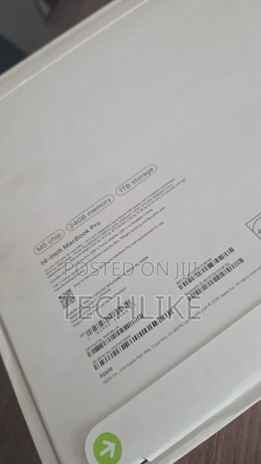 New Laptop Apple MacBook Pro 2025 M5 24GB Apple M5 SSD 1T