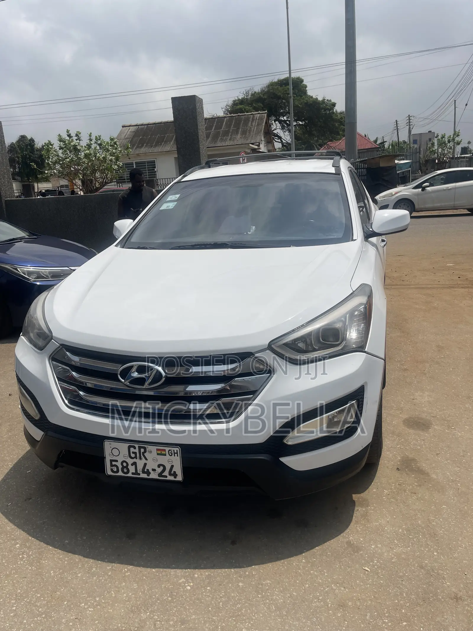 Hyundai Santa Fe 2017 White
