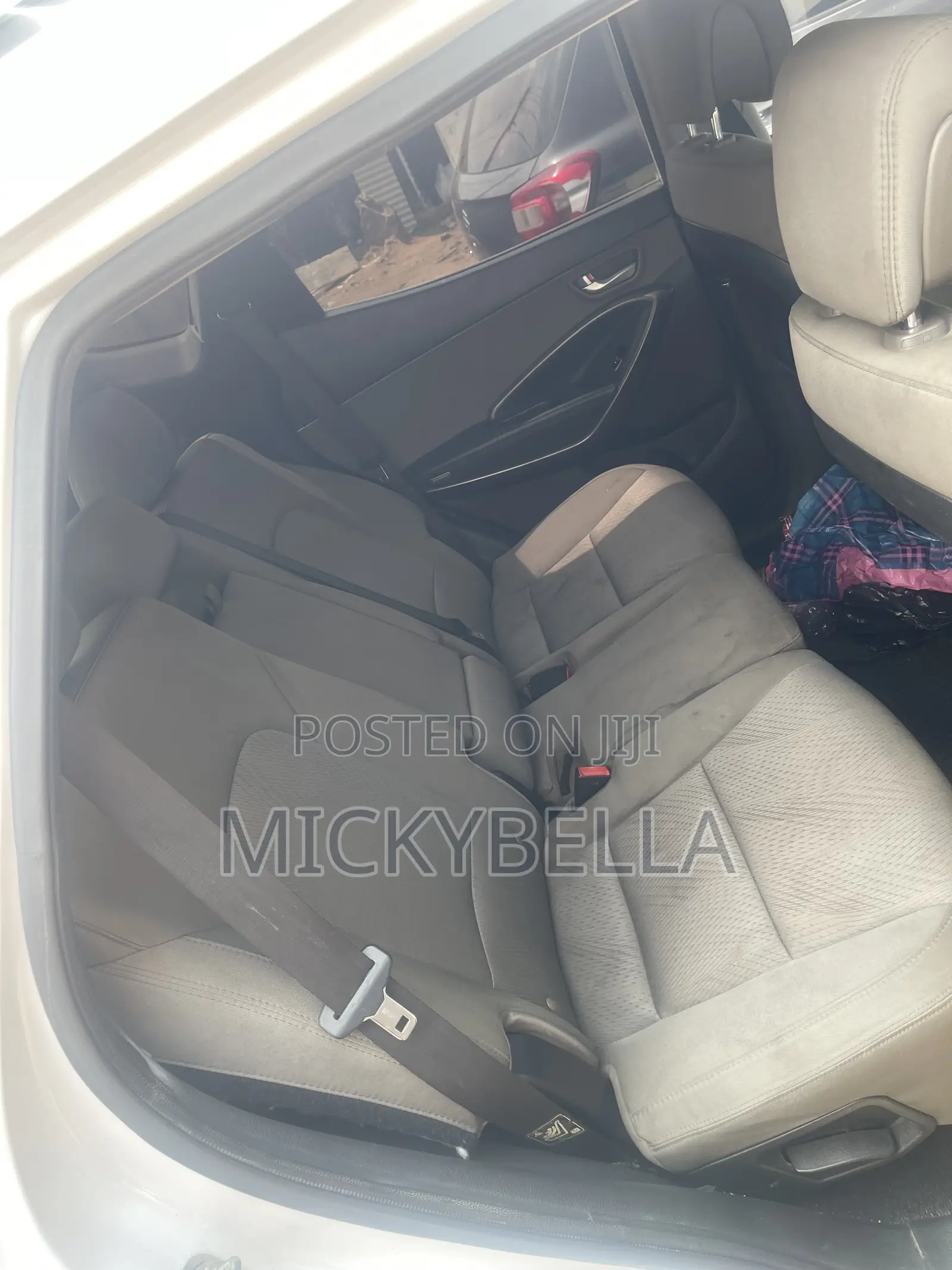Hyundai Santa Fe 2017 White