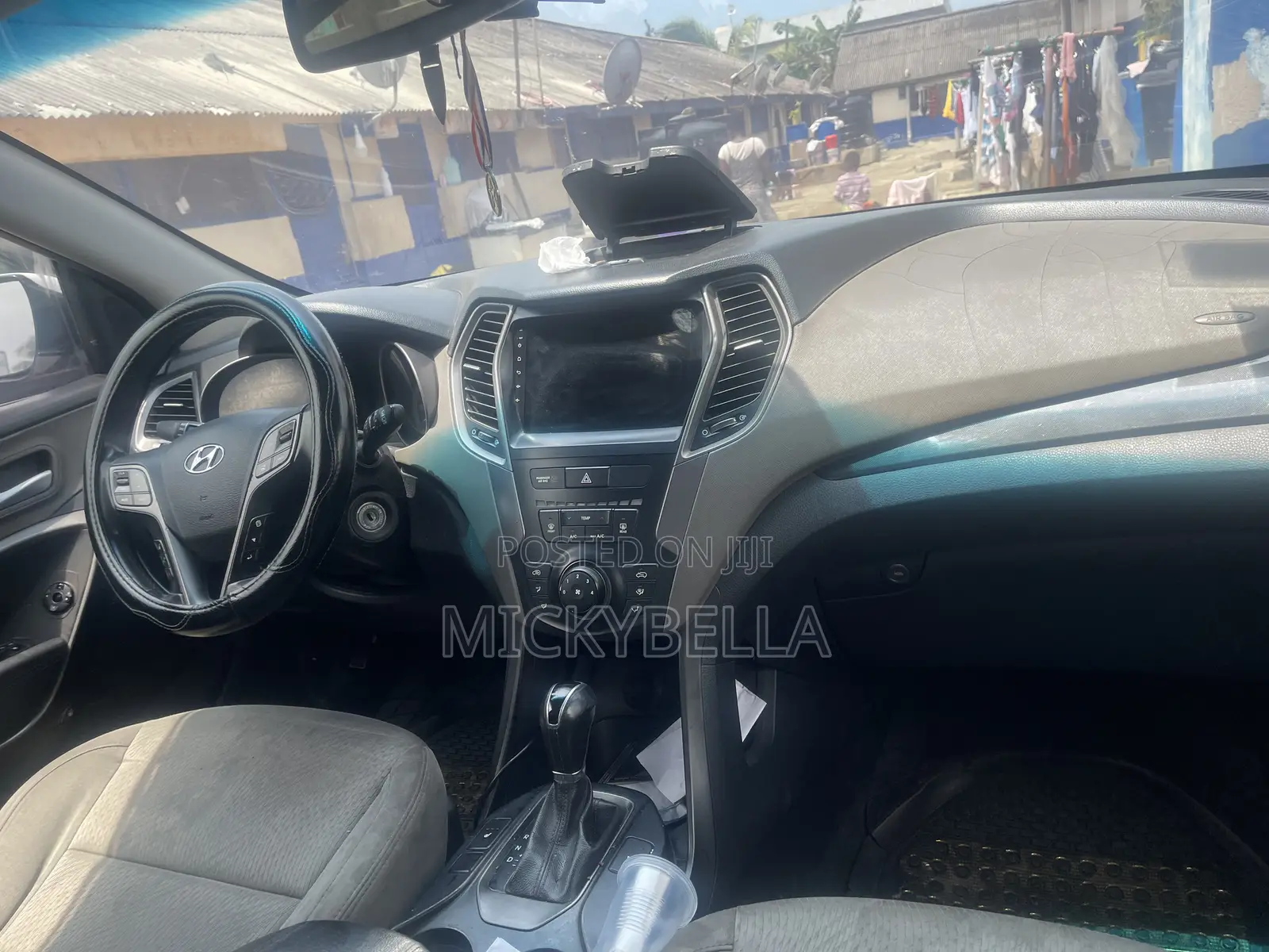 Hyundai Santa Fe 2017 White