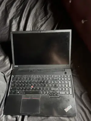 Laptop Lenovo ThinkPad E580 8GB Intel Core i5 SSHD (Hybrid) 512GB