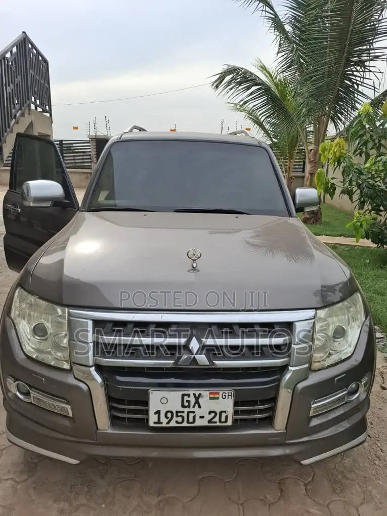Mitsubishi Pajero V90 3.8 V6 GLS/GLX 2015 Brown