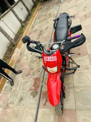 Royal Motorcycle 2021 Red
