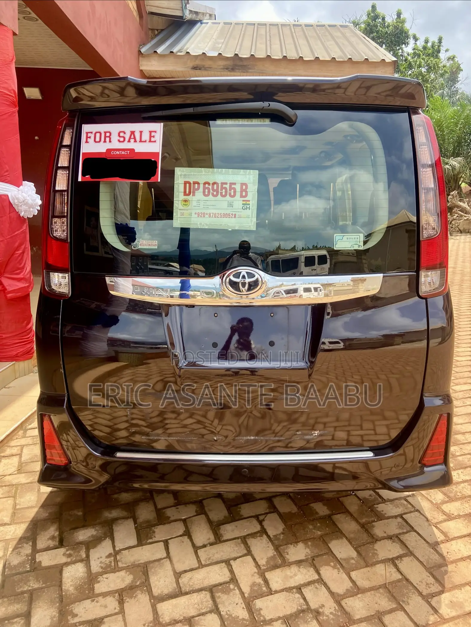 Toyota Noah 2.0 AWD (7 Seater) 2014 Purple